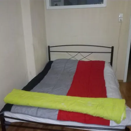 2 Bedroom Center- *