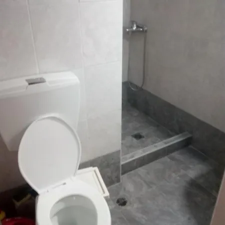 2 Bedroom Center-